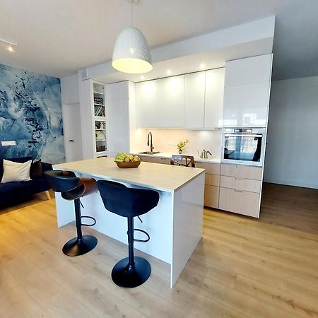 Luxury Modern New Apartment With Garden Close To Wroclaw Self Check-In 24H Siechnice Eksteriør bilde